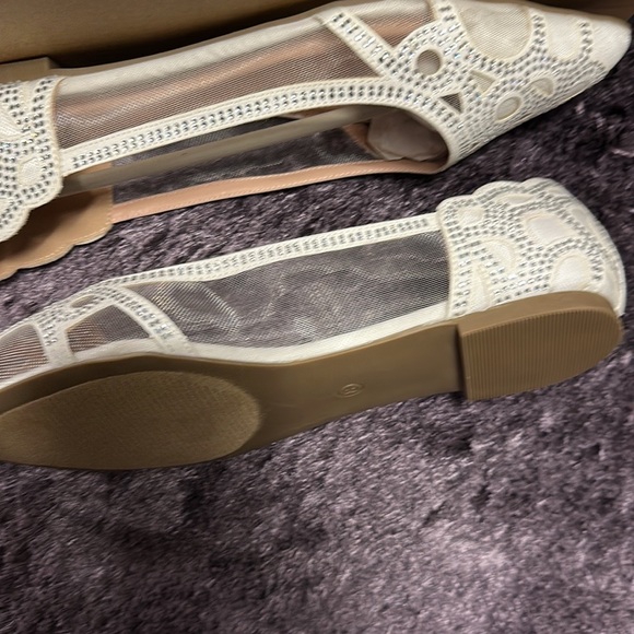 White sparkly flats - Picture 2 of 5